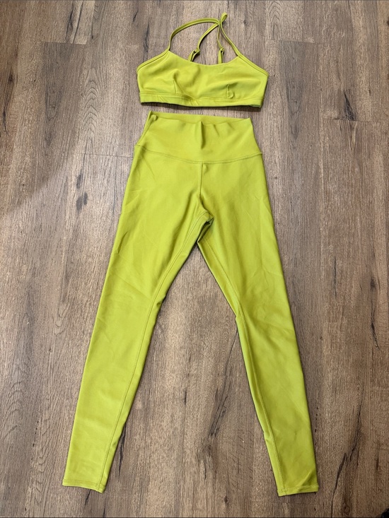 ALO Yoga Pants - ALO Yoga Lime Green High-Waist Leggings & Strappy Sports Bra Set